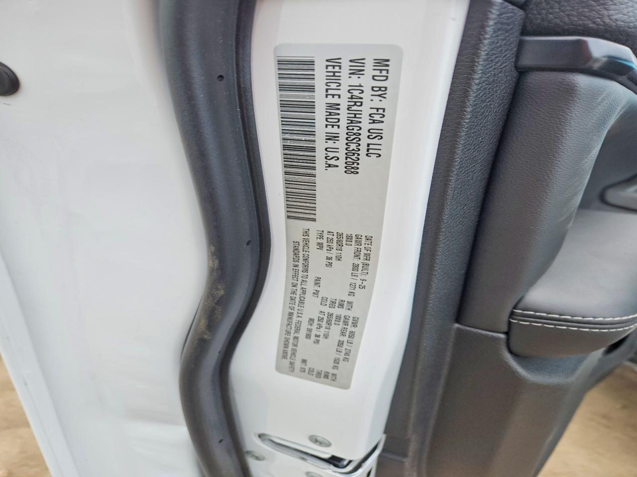 2025 Jeep Grand Cherokee Laredo - zdjęcie 13