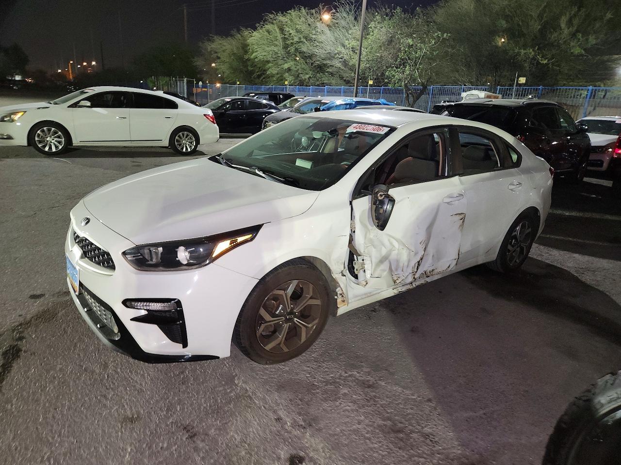 2021 Kia Forte Lxs - zdjęcie główne