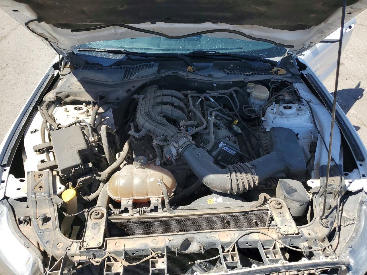 2015 Ford Mustang - zdjęcie 11