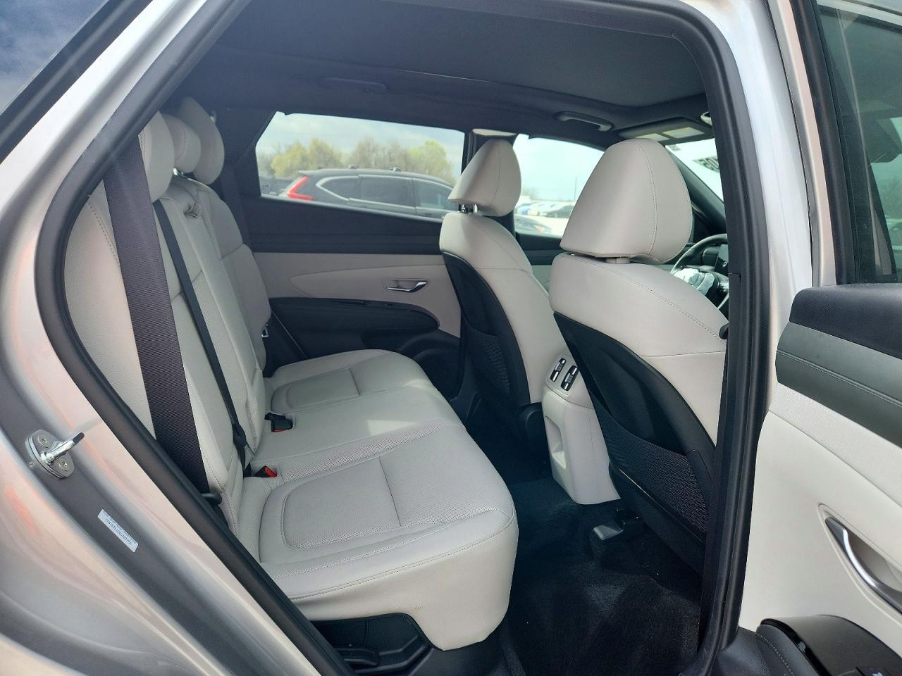 2025 Hyundai Tucson Hybrid Limited - zdjęcie 11