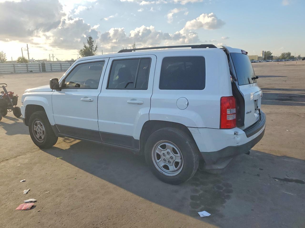 2016 Jeep Patriot Sport - zdjęcie 2