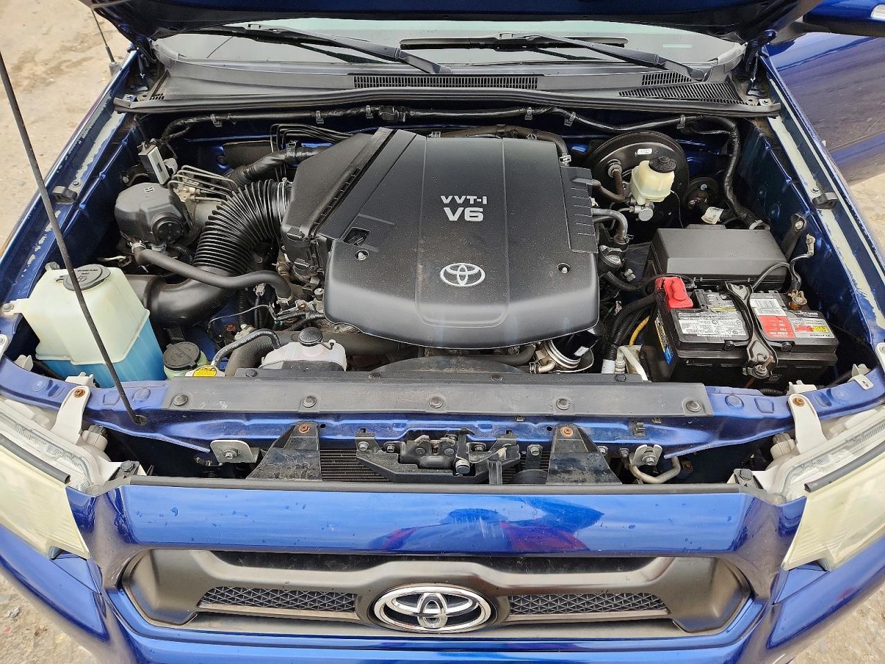 2015 Toyota Tacoma V6 - zdjęcie 11