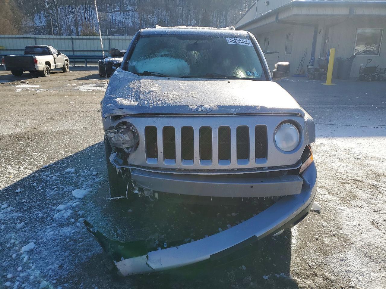 2016 Jeep Patriot Latitude - zdjęcie 5