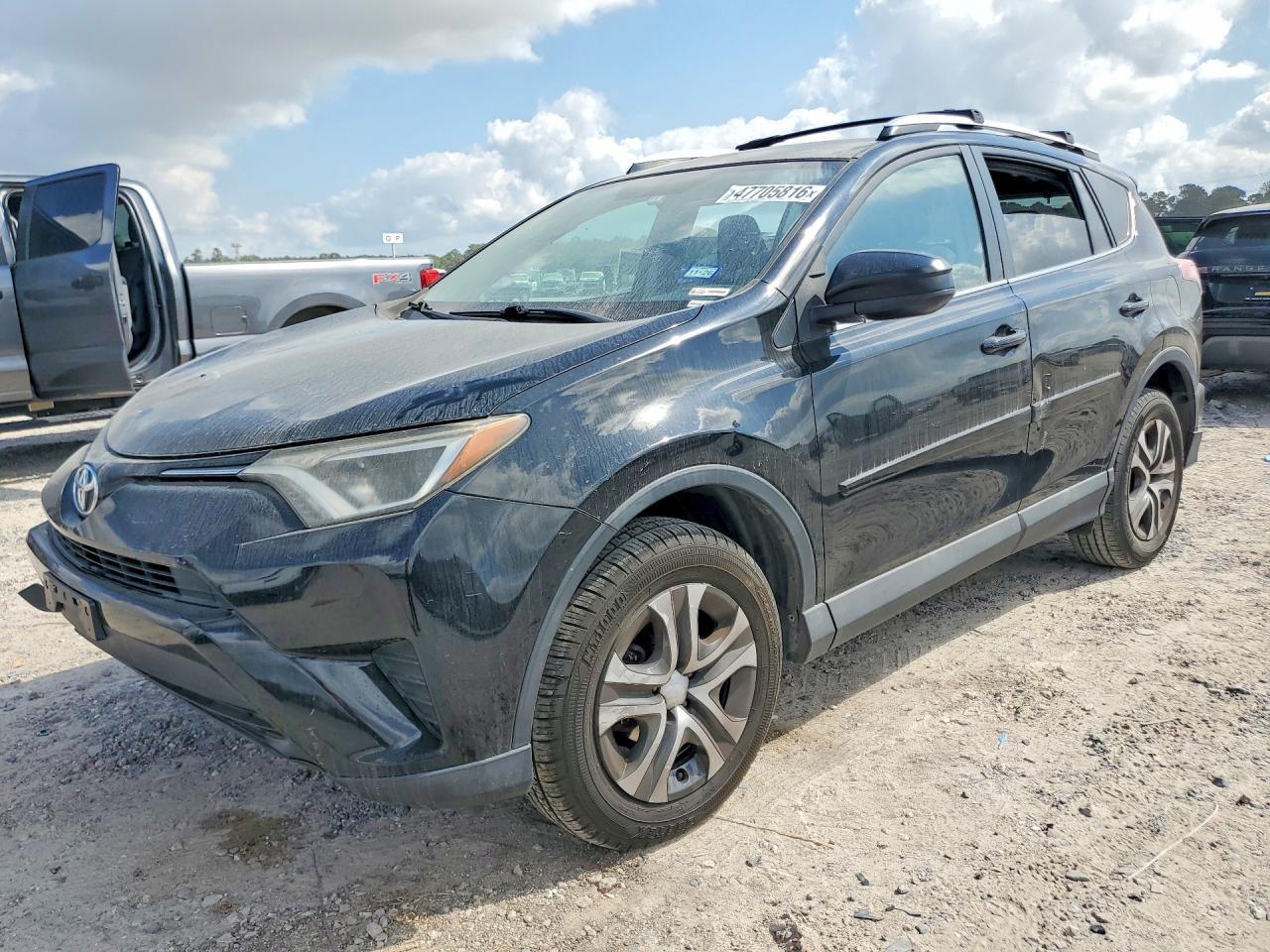 2016 Toyota Rav4 Le - zdjęcie główne