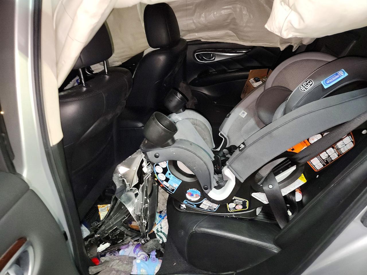 2018 Infiniti Q70 3.7 Luxe - zdjęcie 10