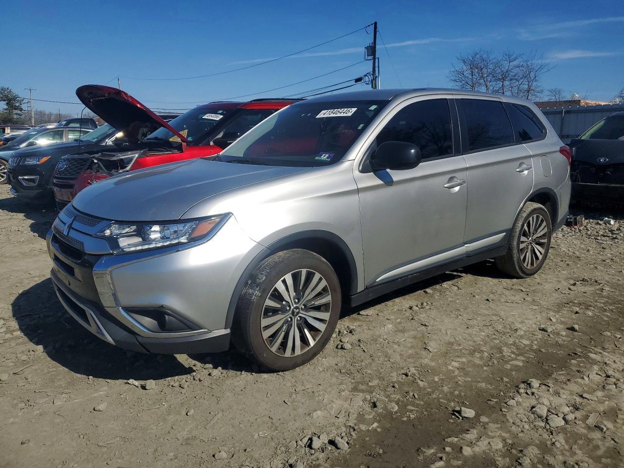 2019 Mitsubishi Outlander Es - zdjęcie główne