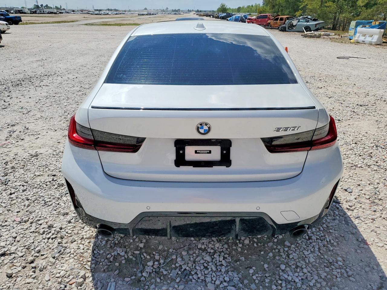 2023 BMW 330I - zdjęcie 6