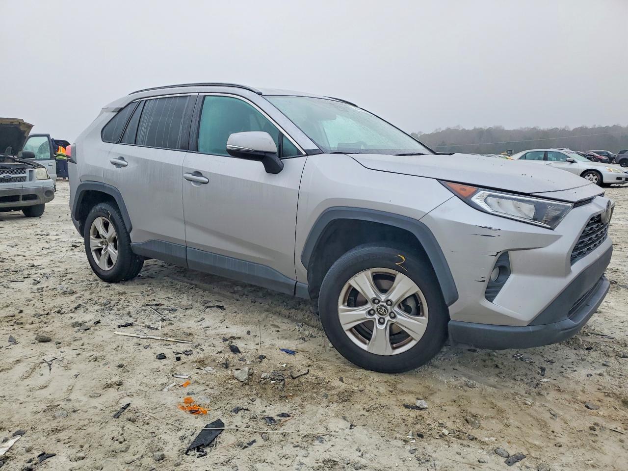2021 Toyota Rav4 Xle - zdjęcie 4