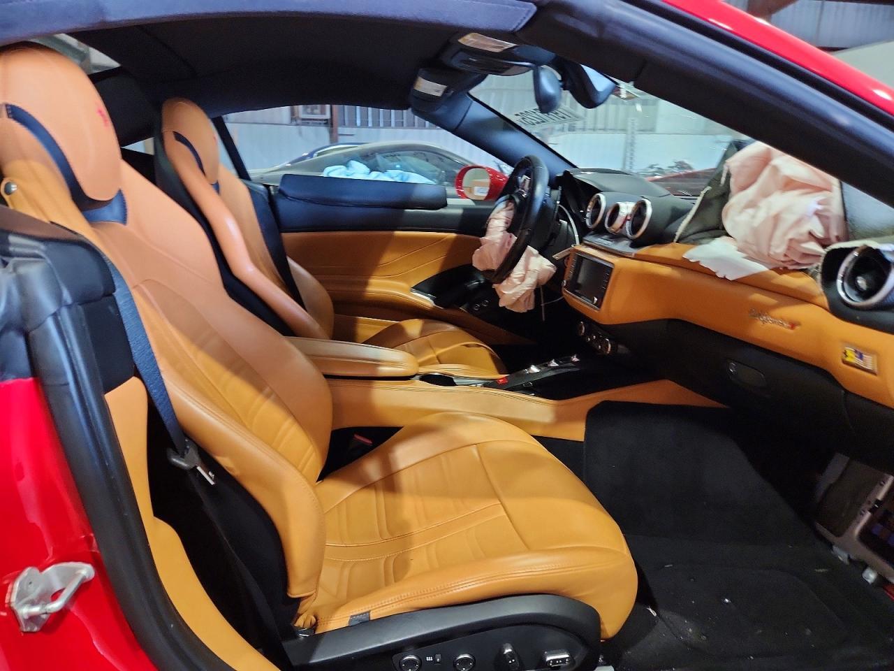 2015 Ferrari California T - zdjęcie 10