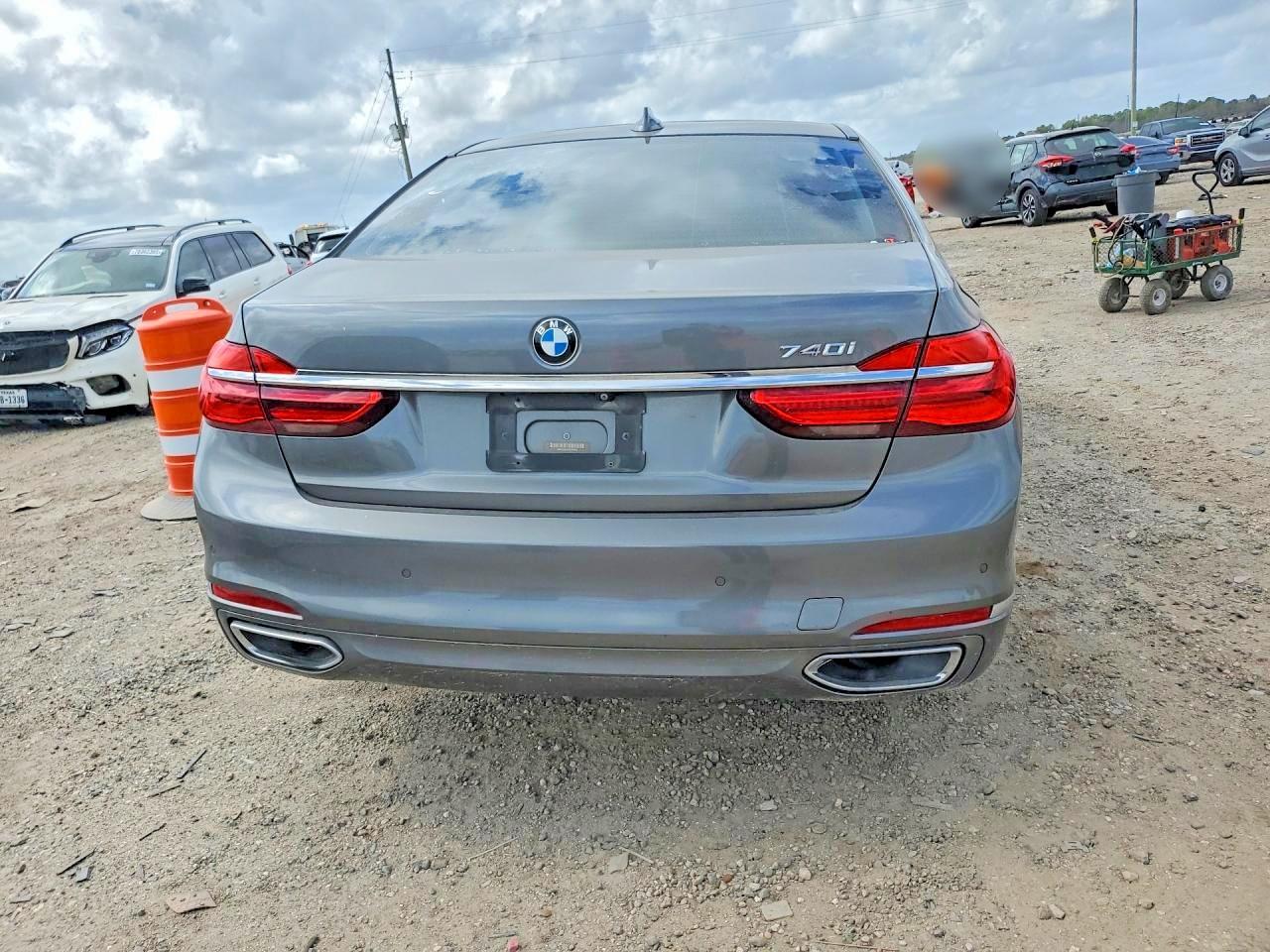2017 BMW 740 I - zdjęcie 6