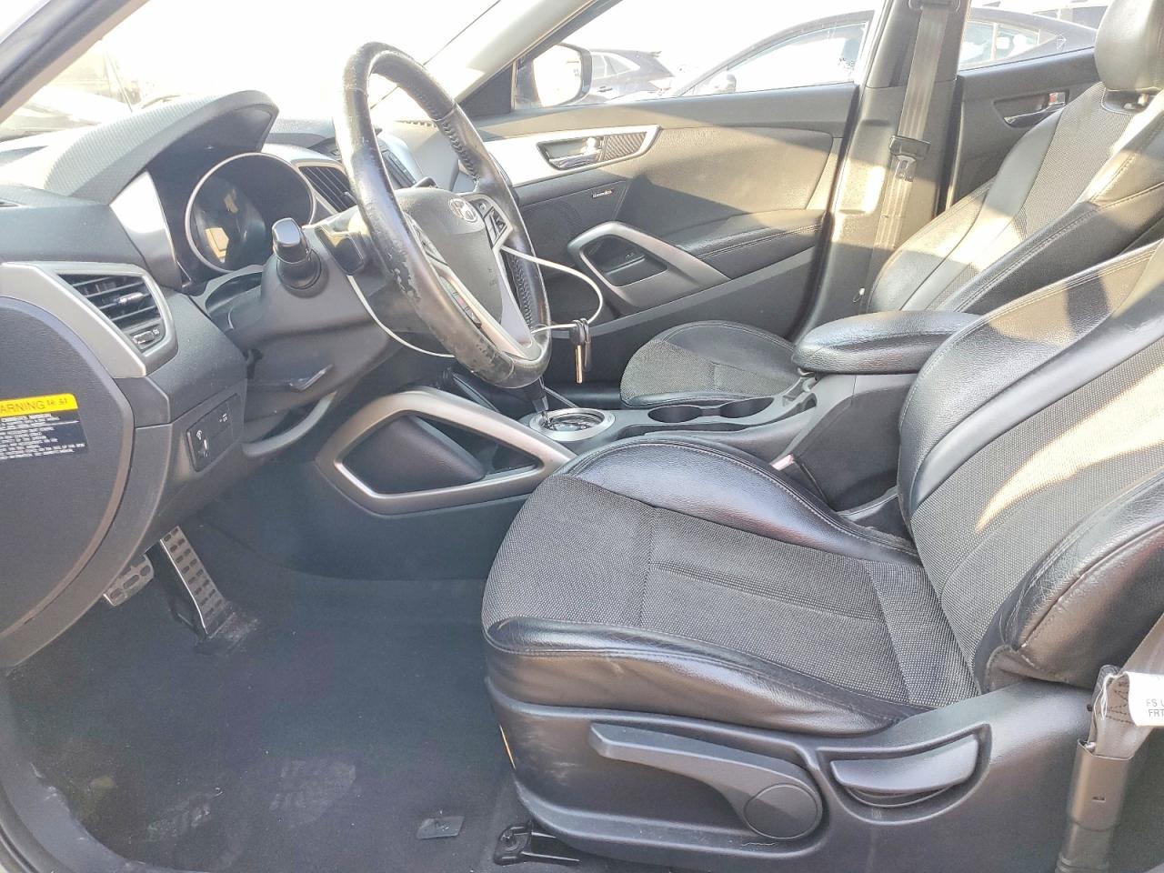 2013 Hyundai Veloster Base - zdjęcie 7