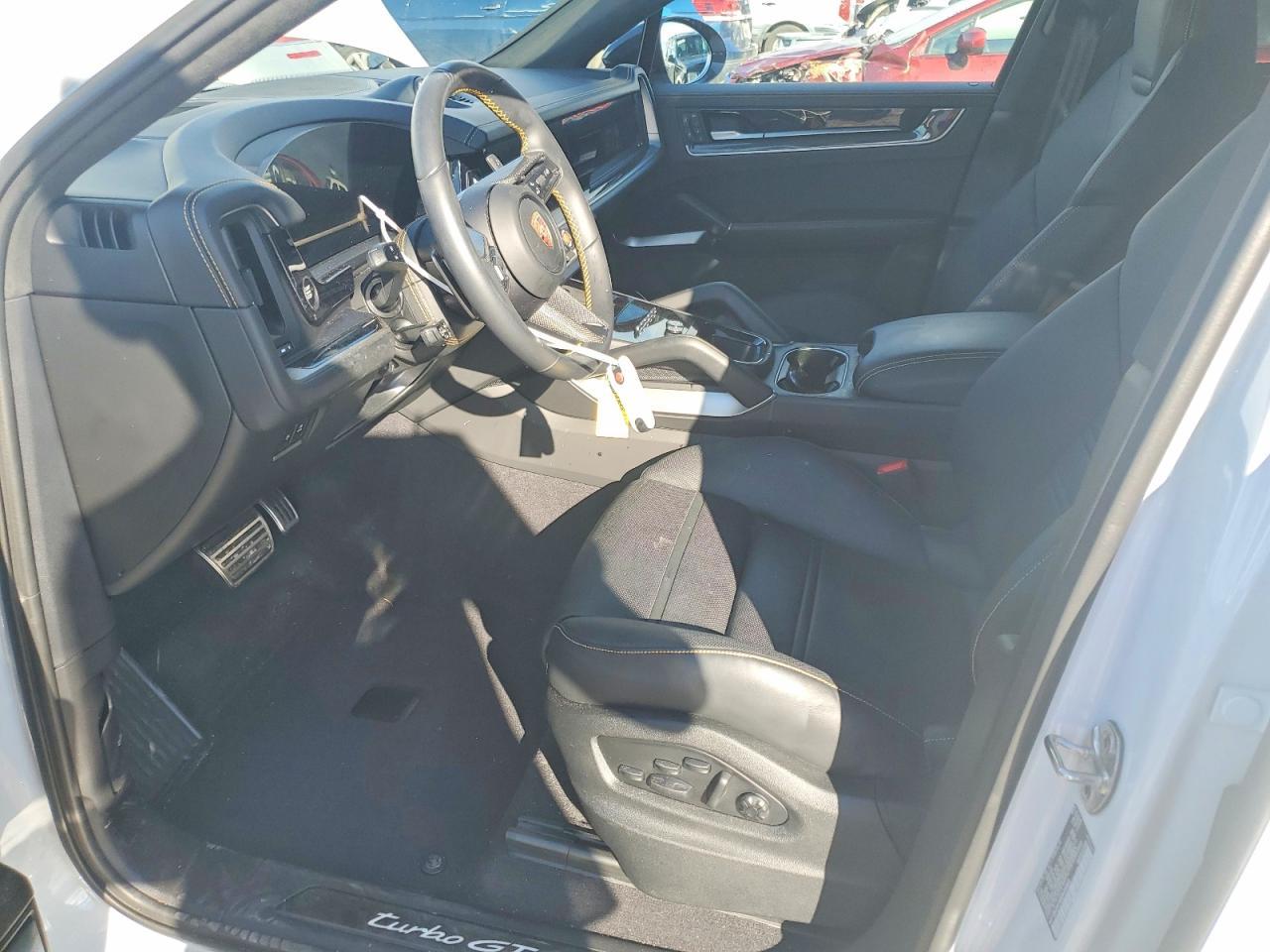 2025 Porsche Cayenne Turbo Gt - zdjęcie 7