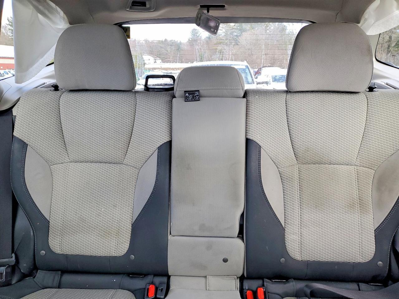 2019 Subaru Forester Premium - zdjęcie 10