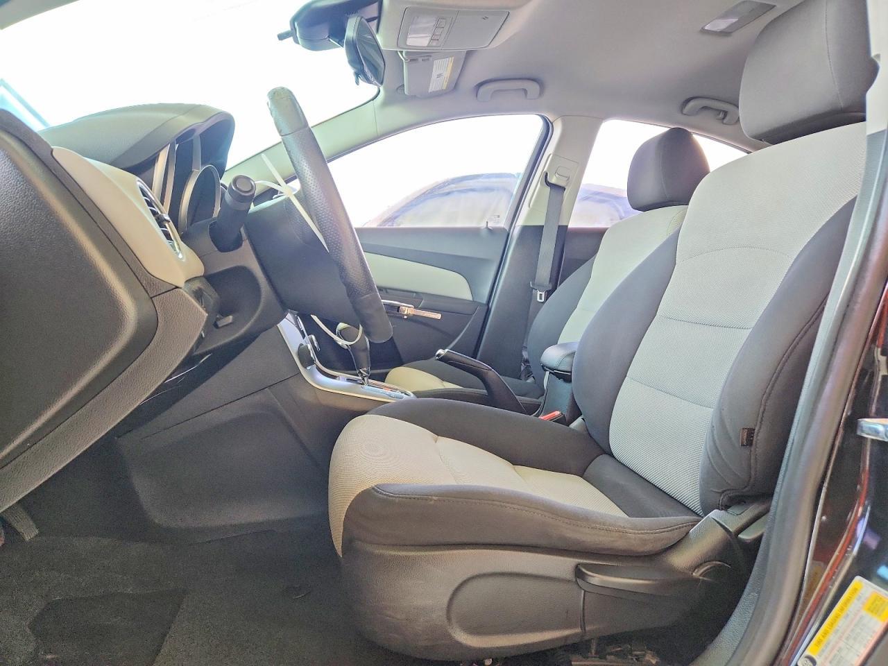 2015 Chevrolet Cruze Ls - zdjęcie 7