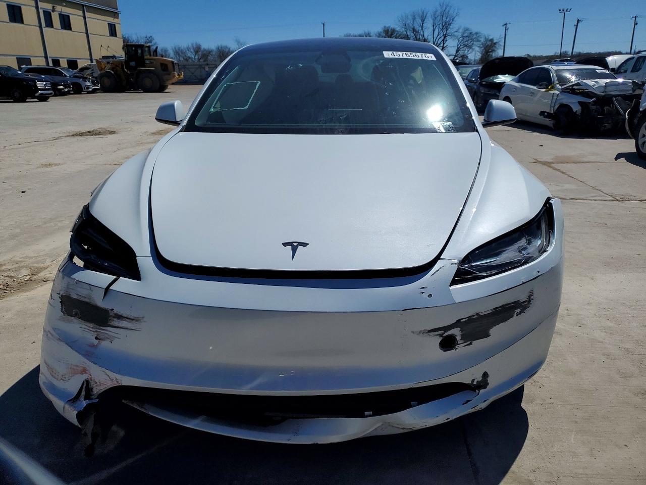 2024 Tesla Model 3 - zdjęcie 5