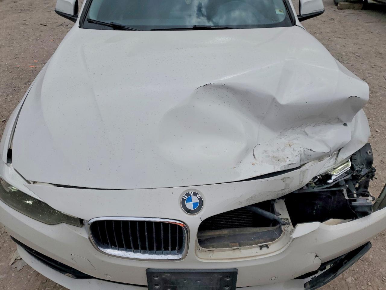 2016 BMW 320 I - zdjęcie 11