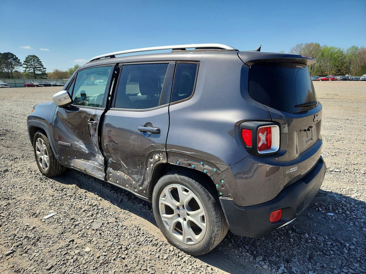 2016 Jeep Renegade Limited - zdjęcie 2