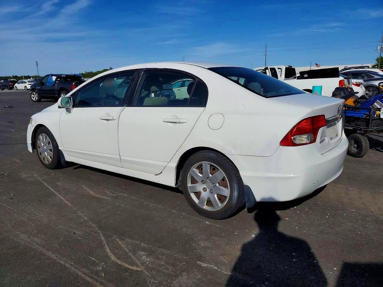 2025 Honda Civic Lx - zdjęcie 2