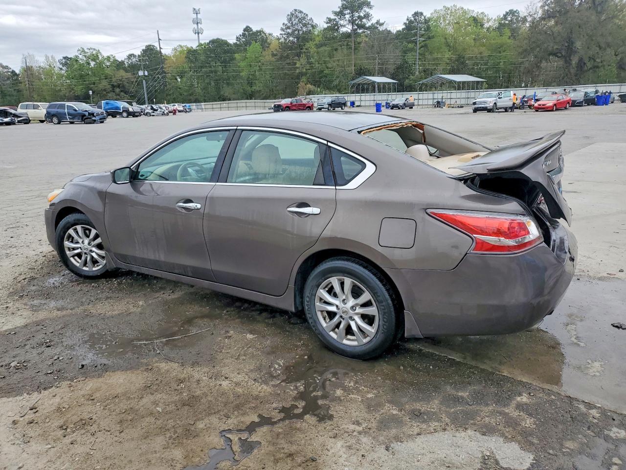 2014 Nissan Altima 2.5 S - zdjęcie 2