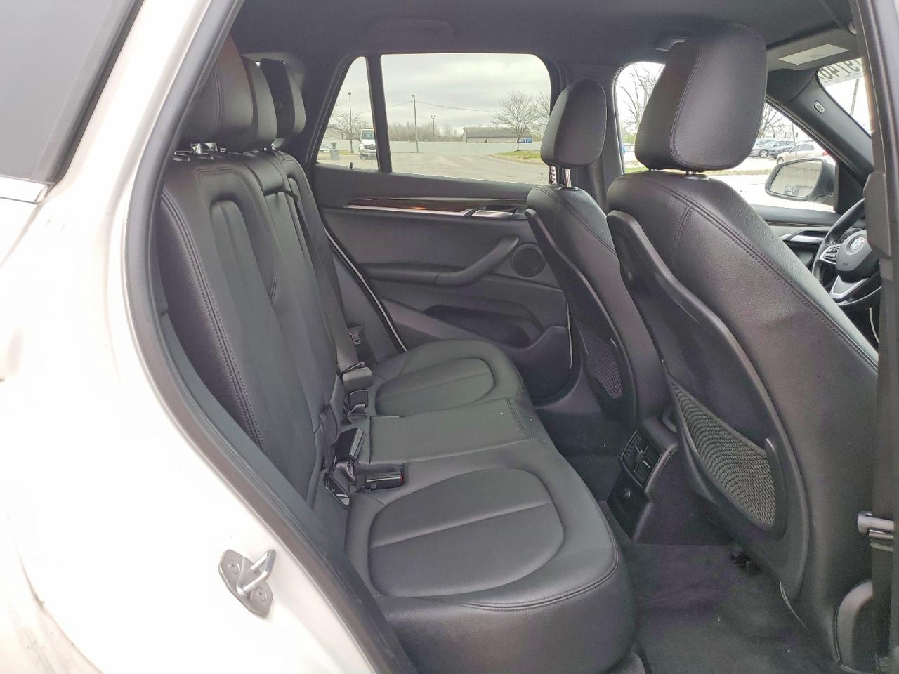2017 BMW X1 xDrive28I - zdjęcie 11