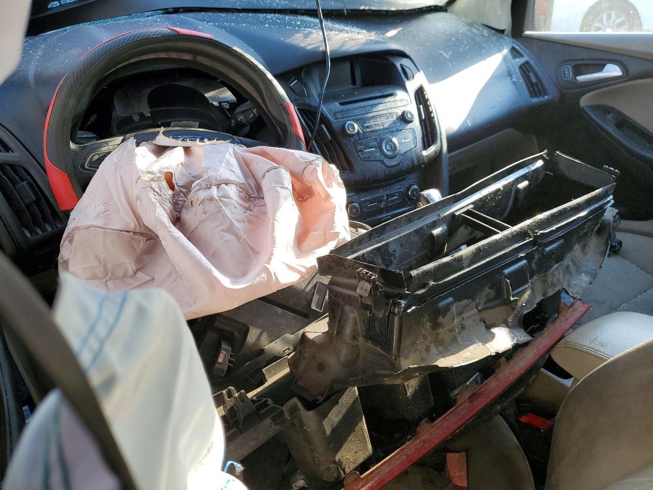 2016 Ford Focus Se - zdjęcie 8