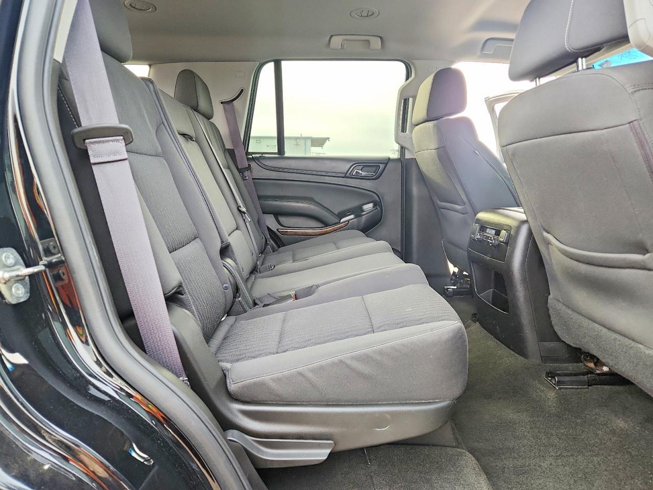 2017 Chevrolet Tahoe K1500 Ls - zdjęcie 10