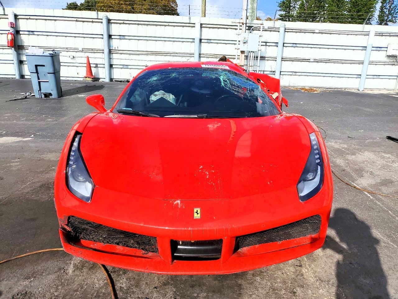 2016 Ferrari 488 Gtb - zdjęcie 5
