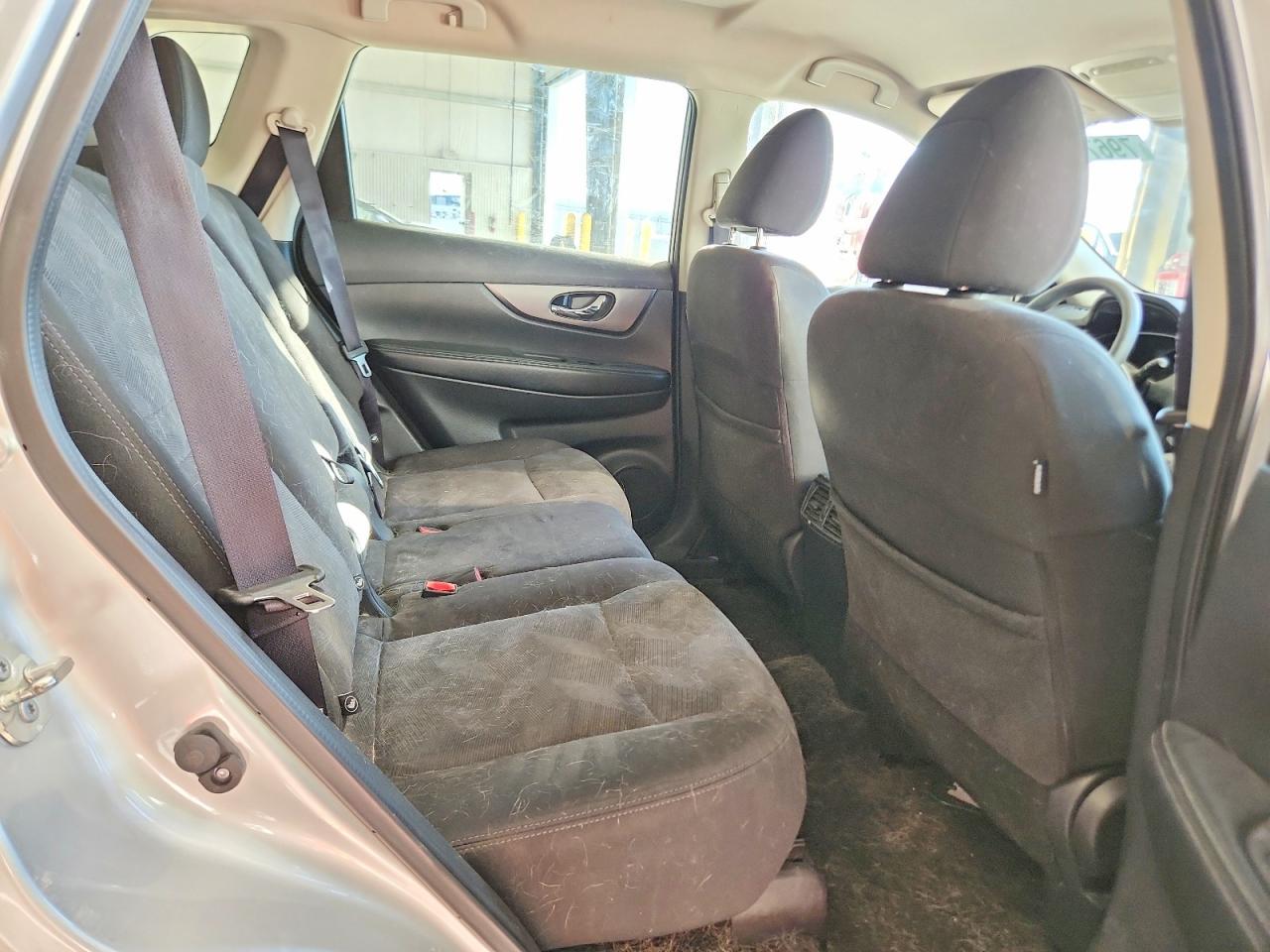 2016 Nissan Rogue S - zdjęcie 11