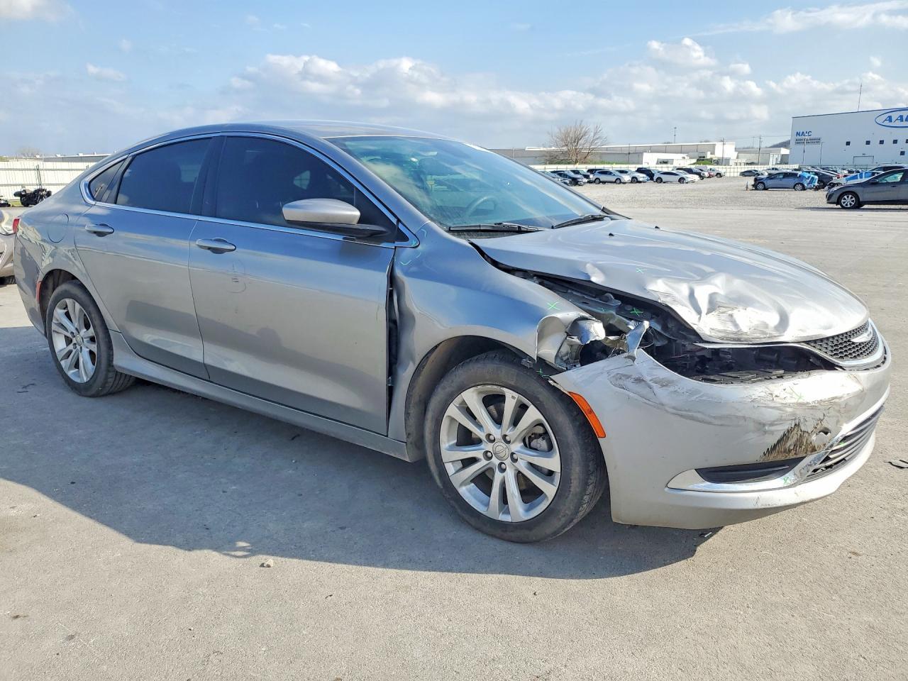 2016 Chrysler 200 Limited - zdjęcie 4