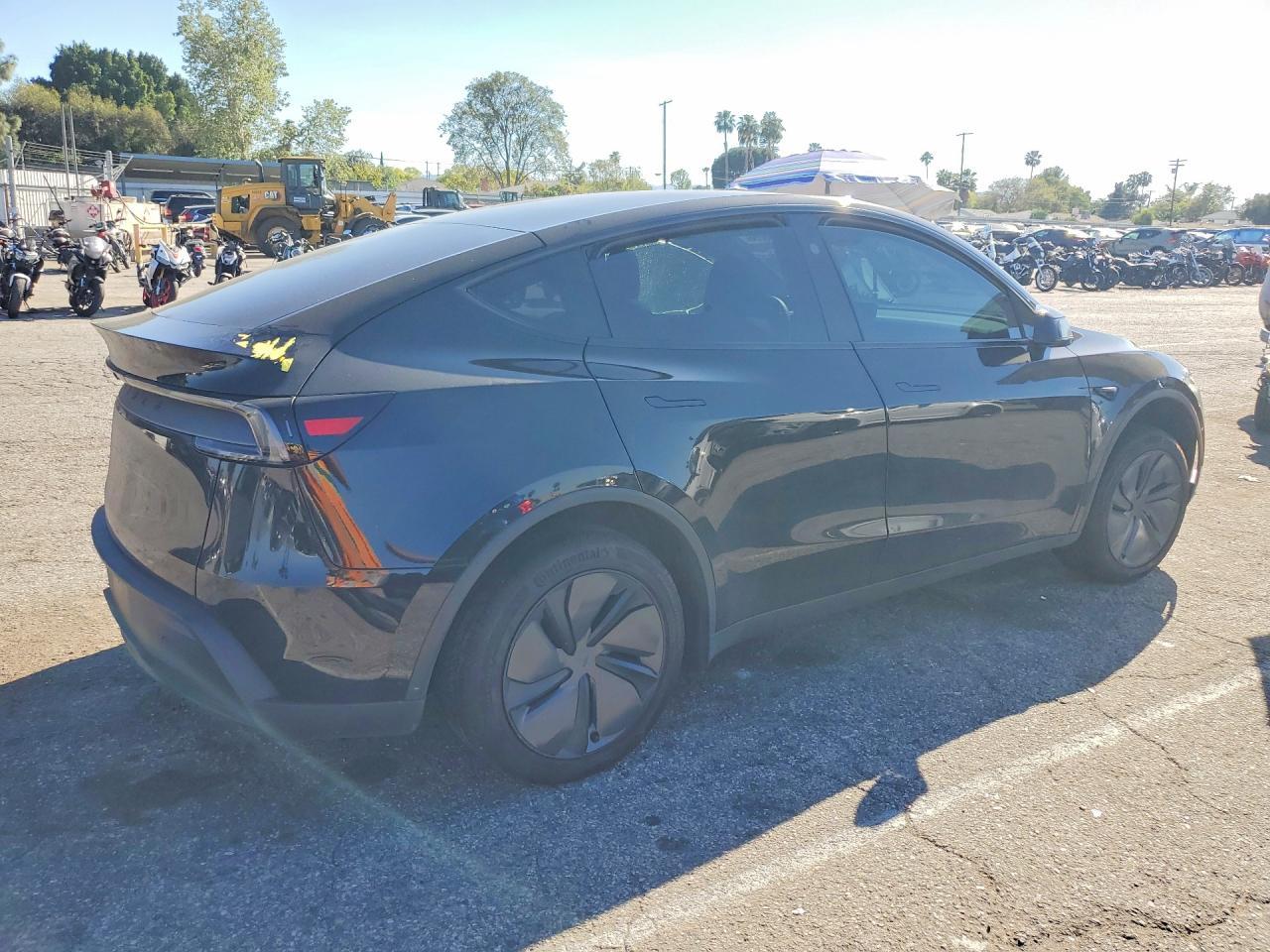 2026 Tesla Model Y - zdjęcie 3