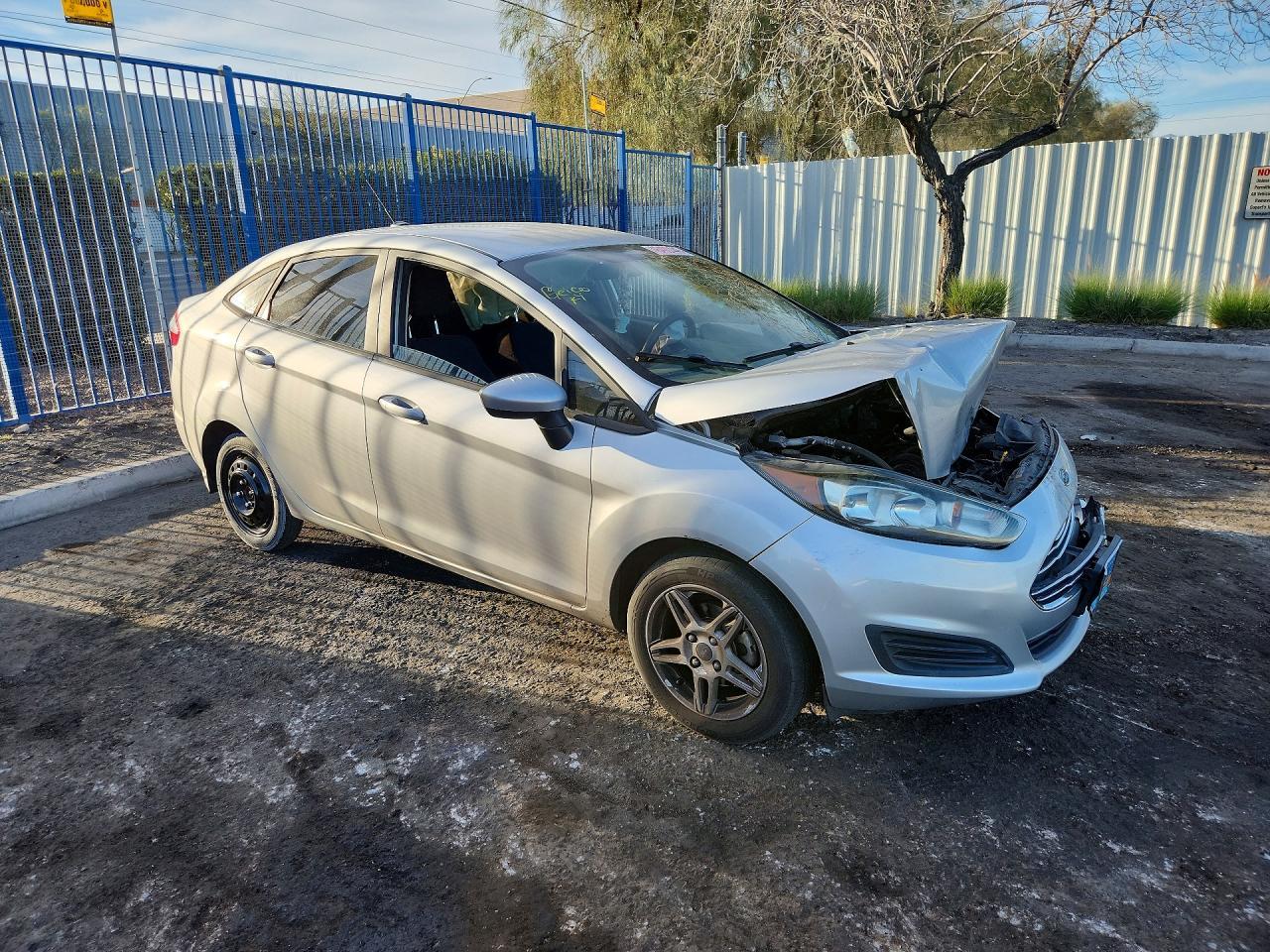 2017 Ford Fiesta Se - zdjęcie 4