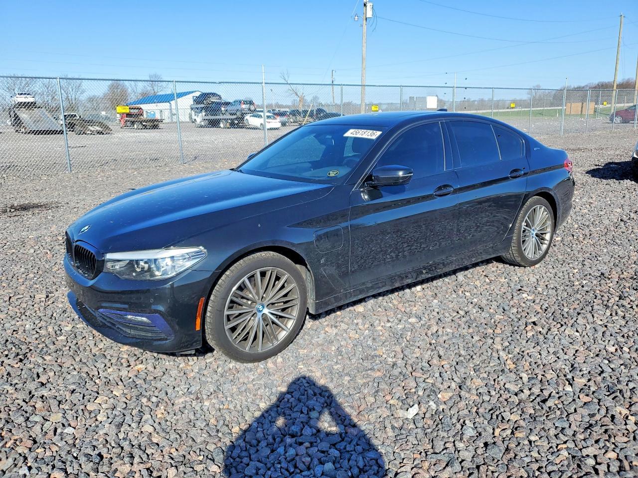2018 BMW Seria 5 530e - zdjęcie główne