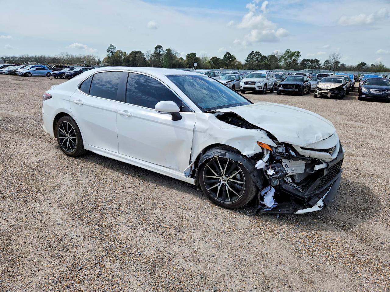 2023 Toyota Camry Se - zdjęcie 4