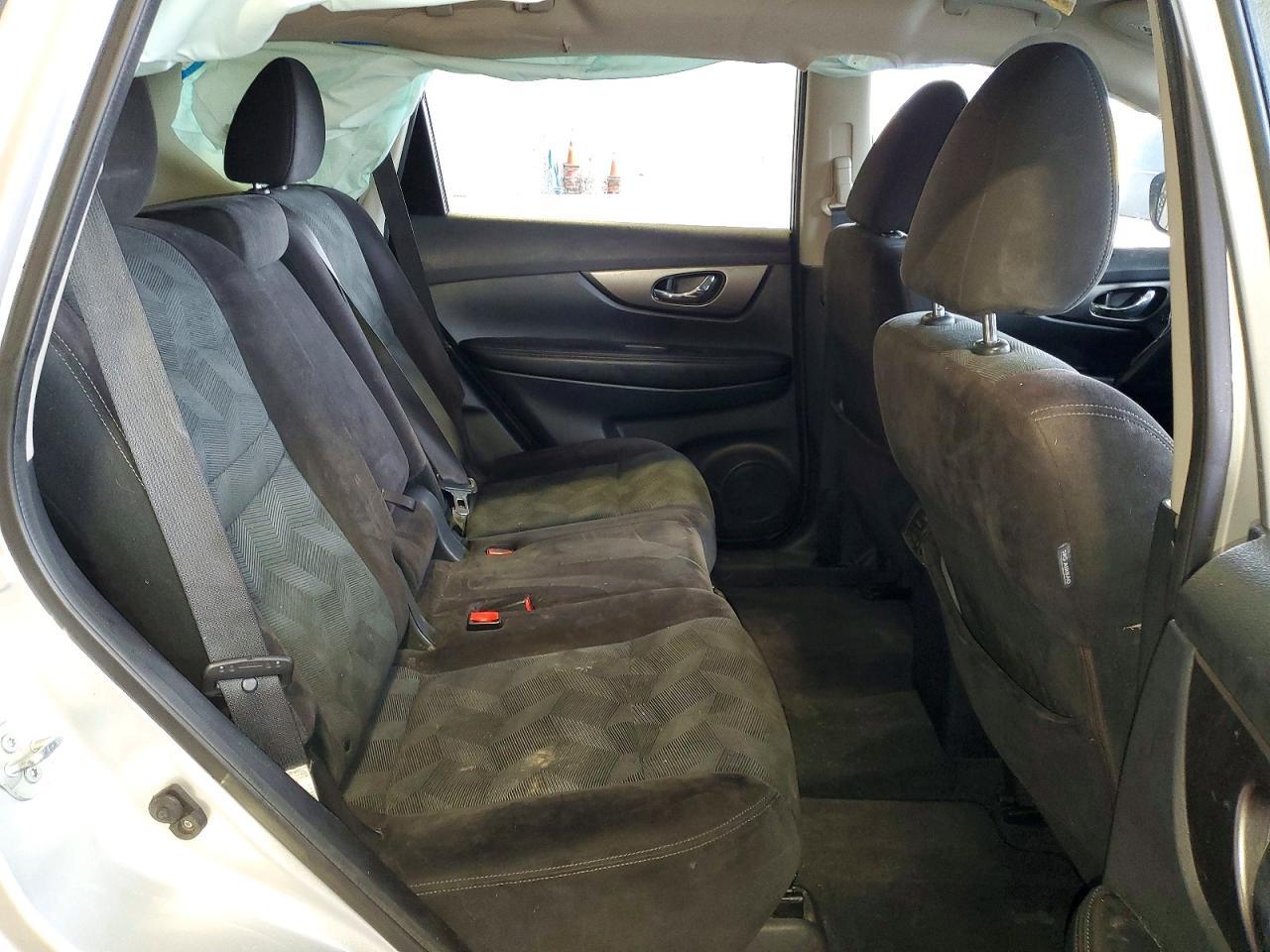 2015 Nissan Rogue S - zdjęcie 11