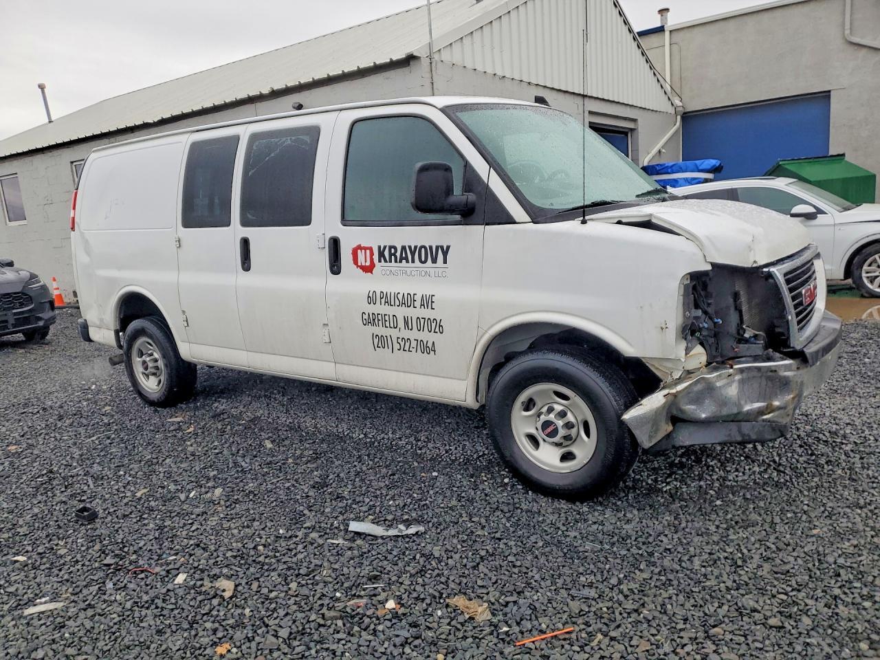 2023 GMC Savana G2500 - zdjęcie 4