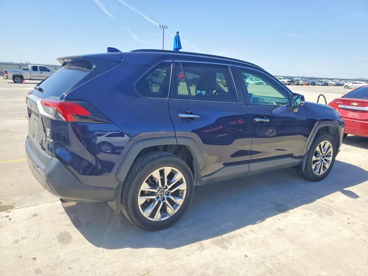 2019 Toyota Rav4 Limited - zdjęcie 3