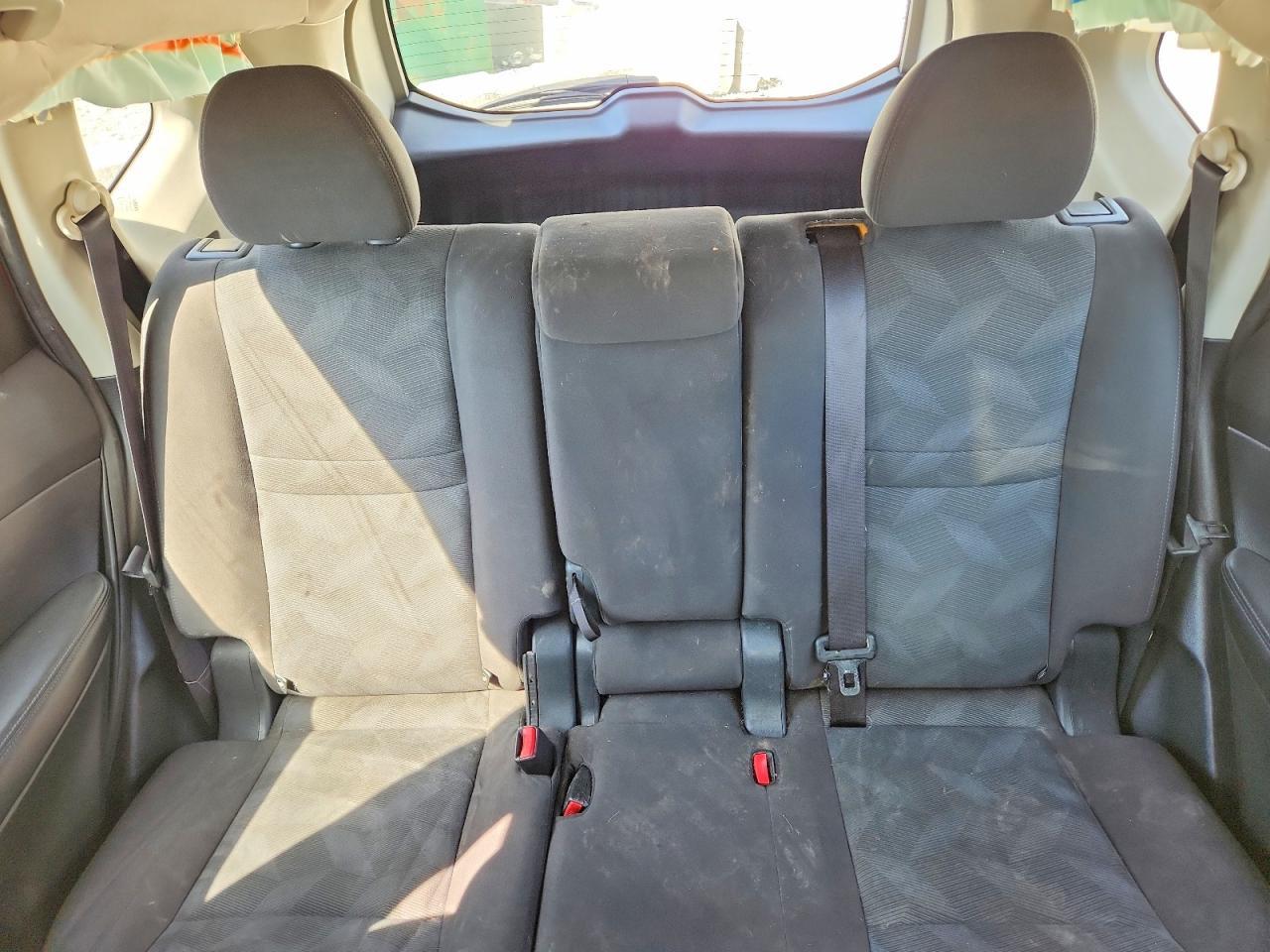 2016 Nissan Rogue S - zdjęcie 10