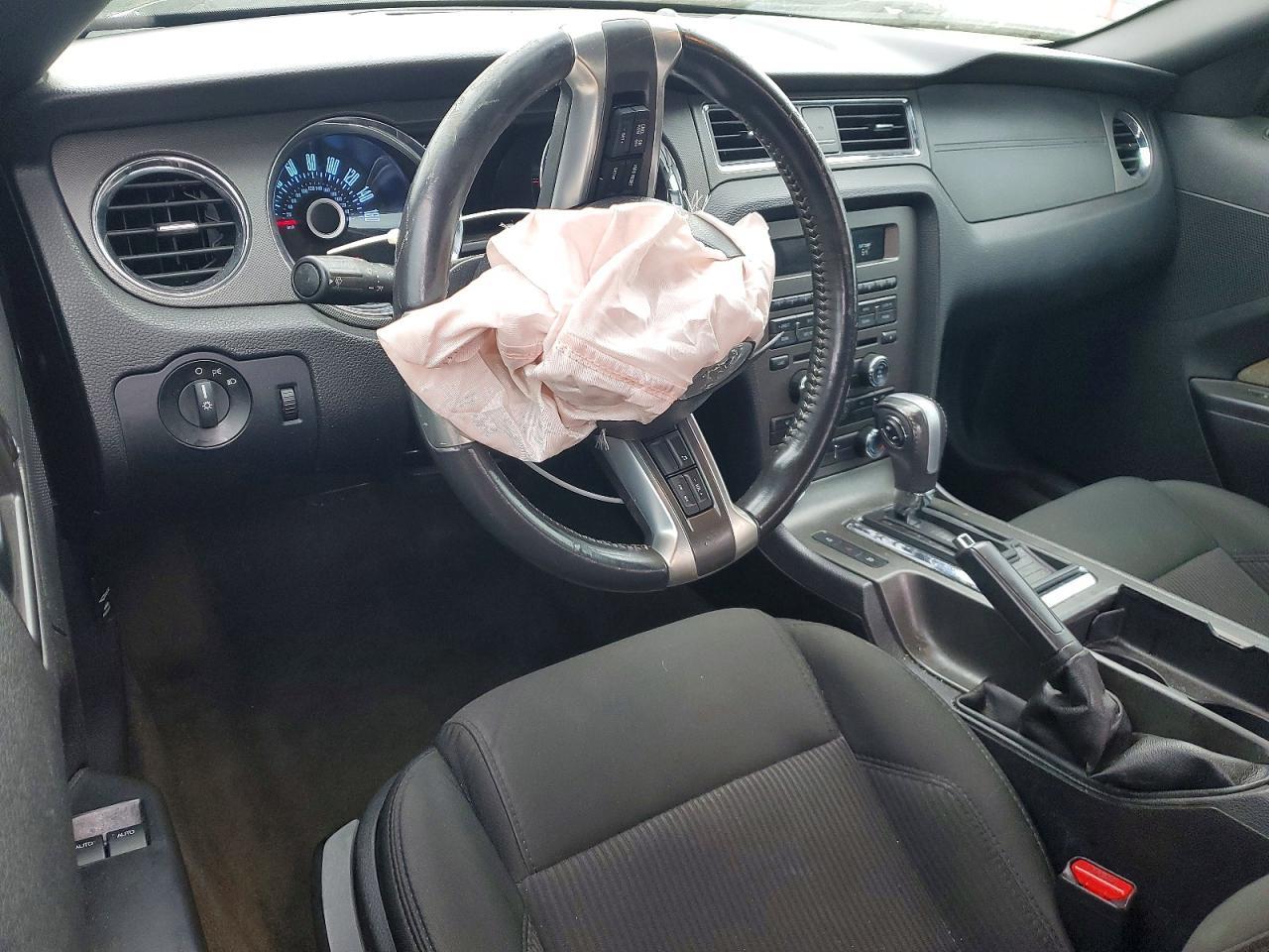 2013 Ford Mustang - zdjęcie 8