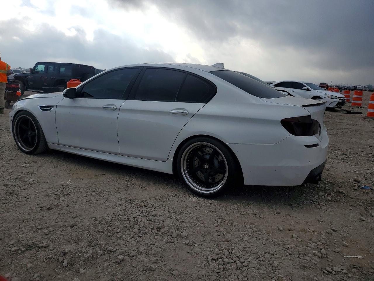 2016 BMW BMW M5 - zdjęcie 2