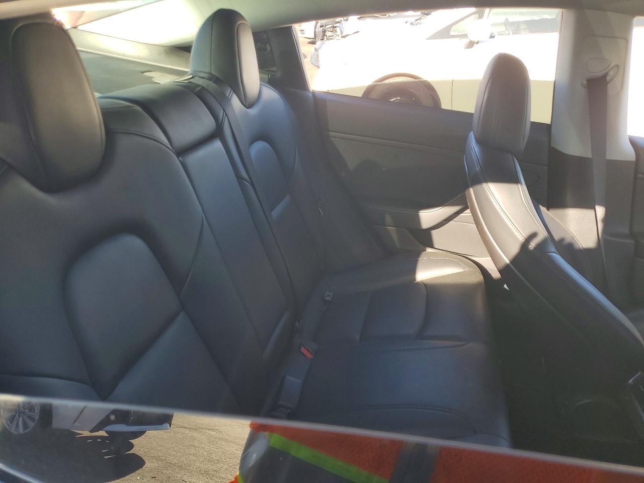 2019 Tesla Model 3 - zdjęcie 10