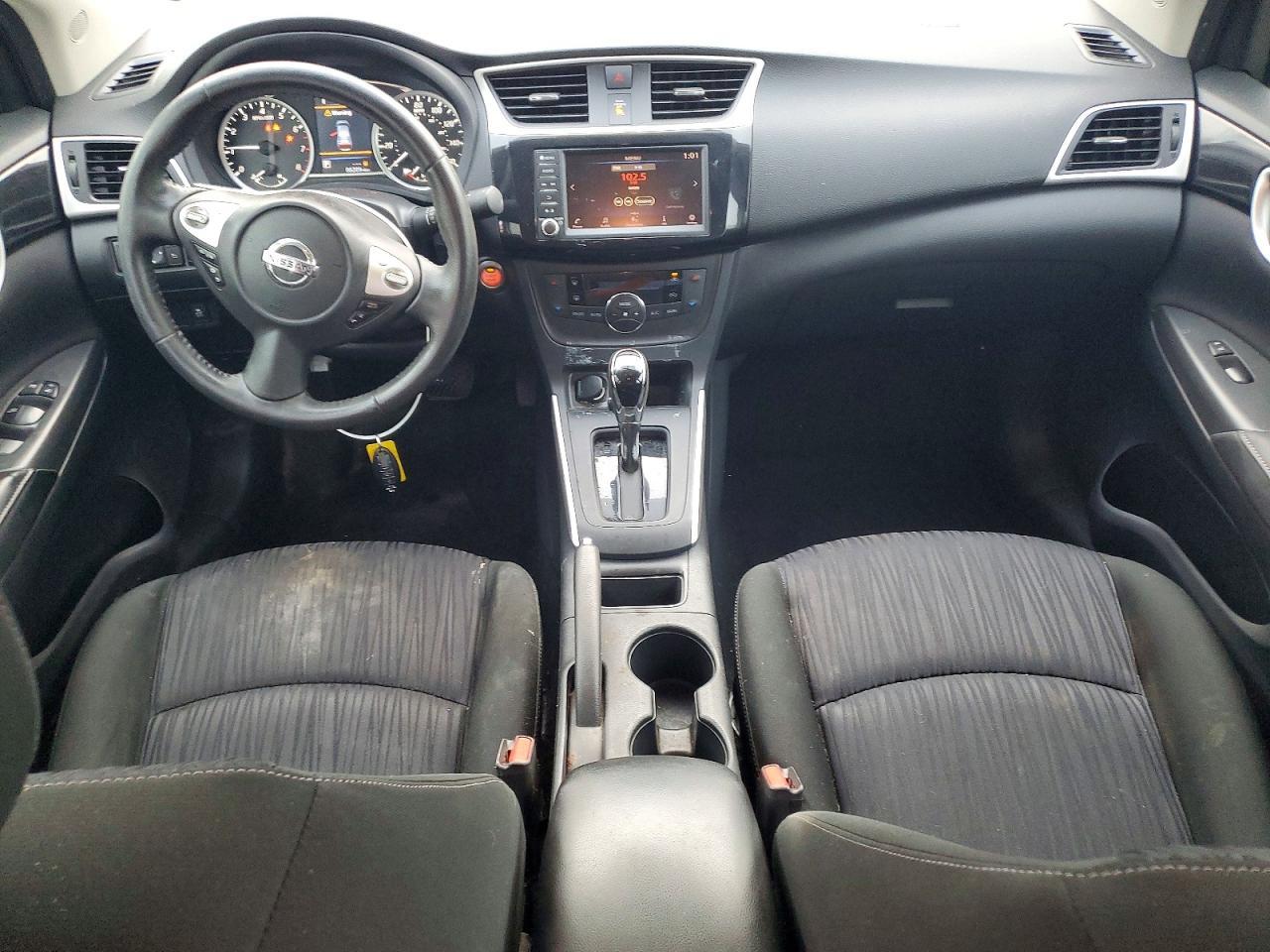 2019 Nissan Sentra Sv - zdjęcie 8