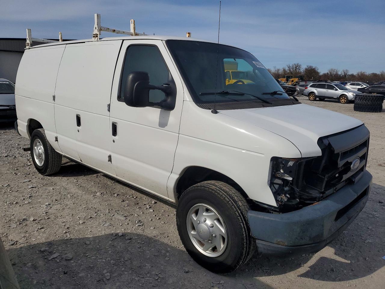 2013 Ford Econoline E250 Van - zdjęcie 4