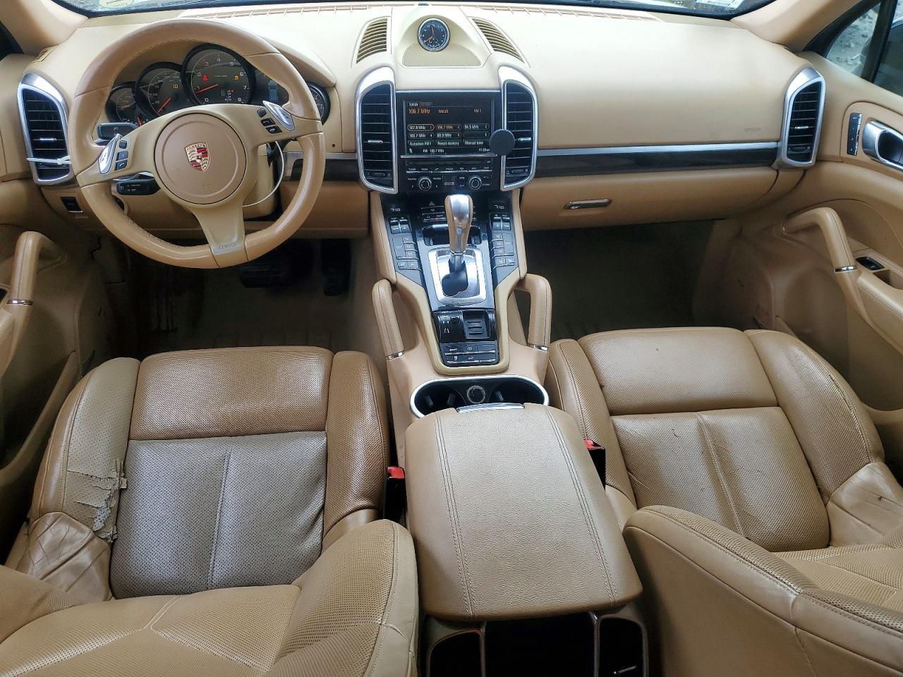 2013 Porsche Cayenne - zdjęcie 8