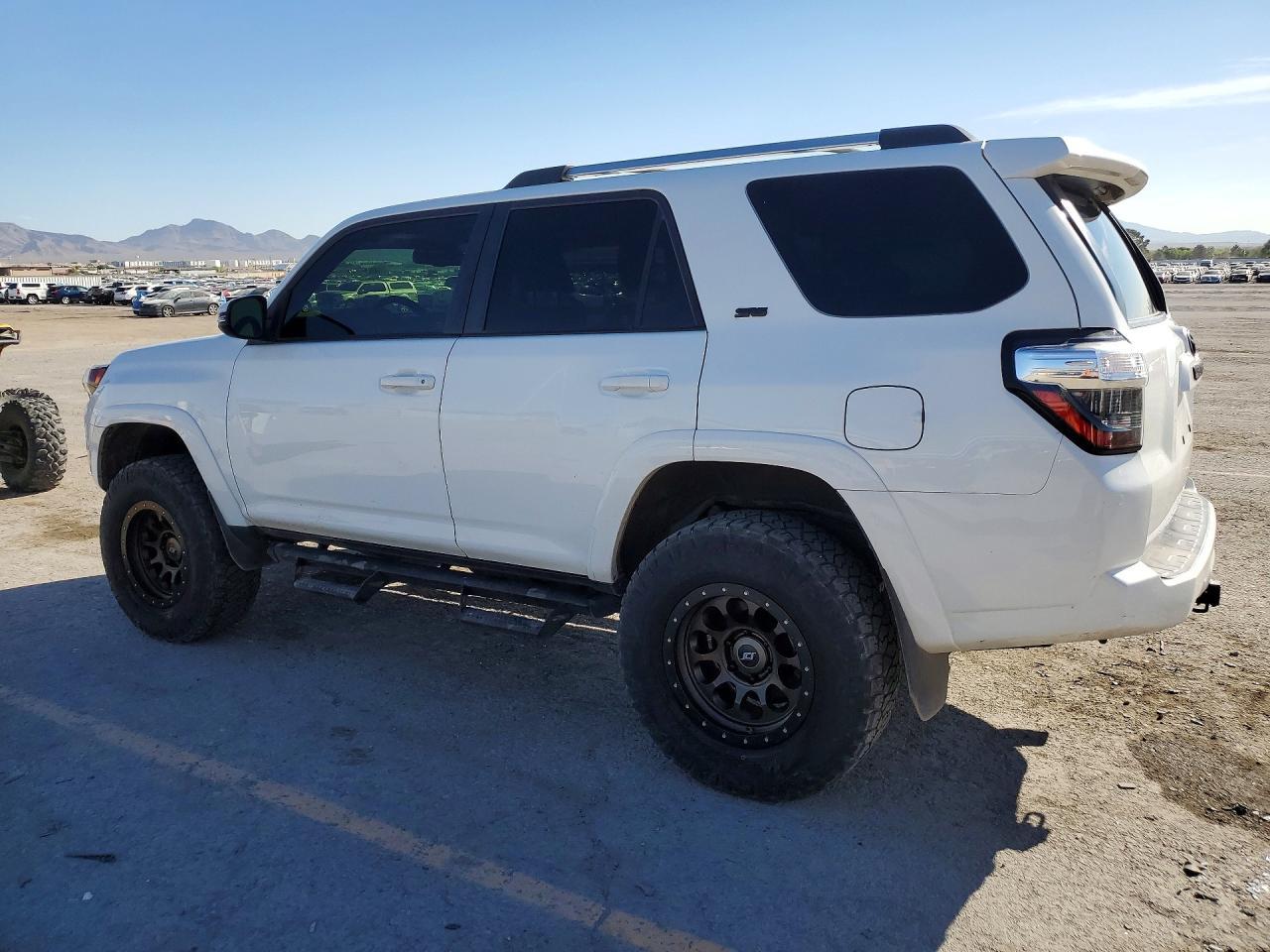 2020 Toyota 4Runner Sr5 Premium - zdjęcie 2