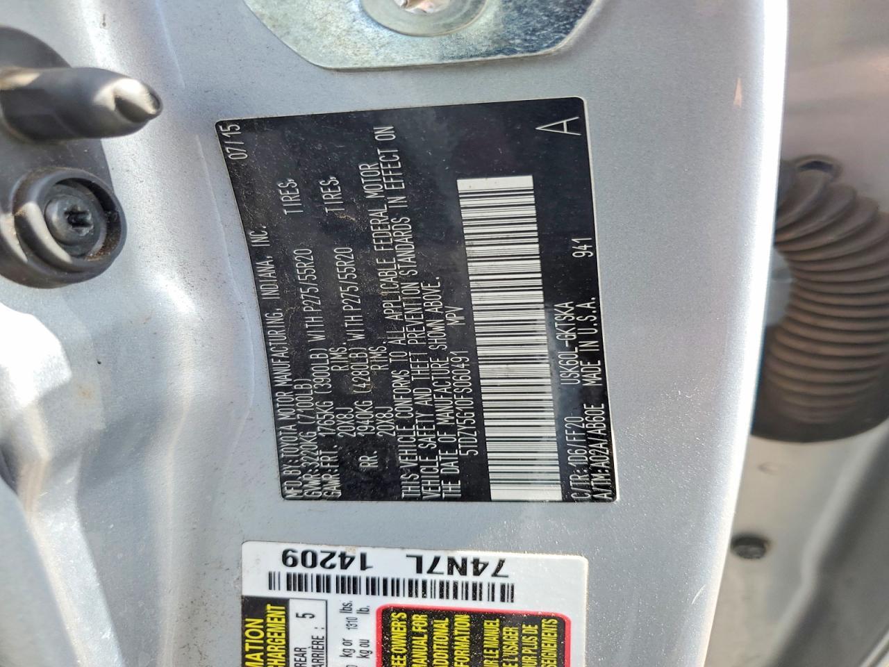 2015 Toyota Sequoia Sr5 - zdjęcie 13