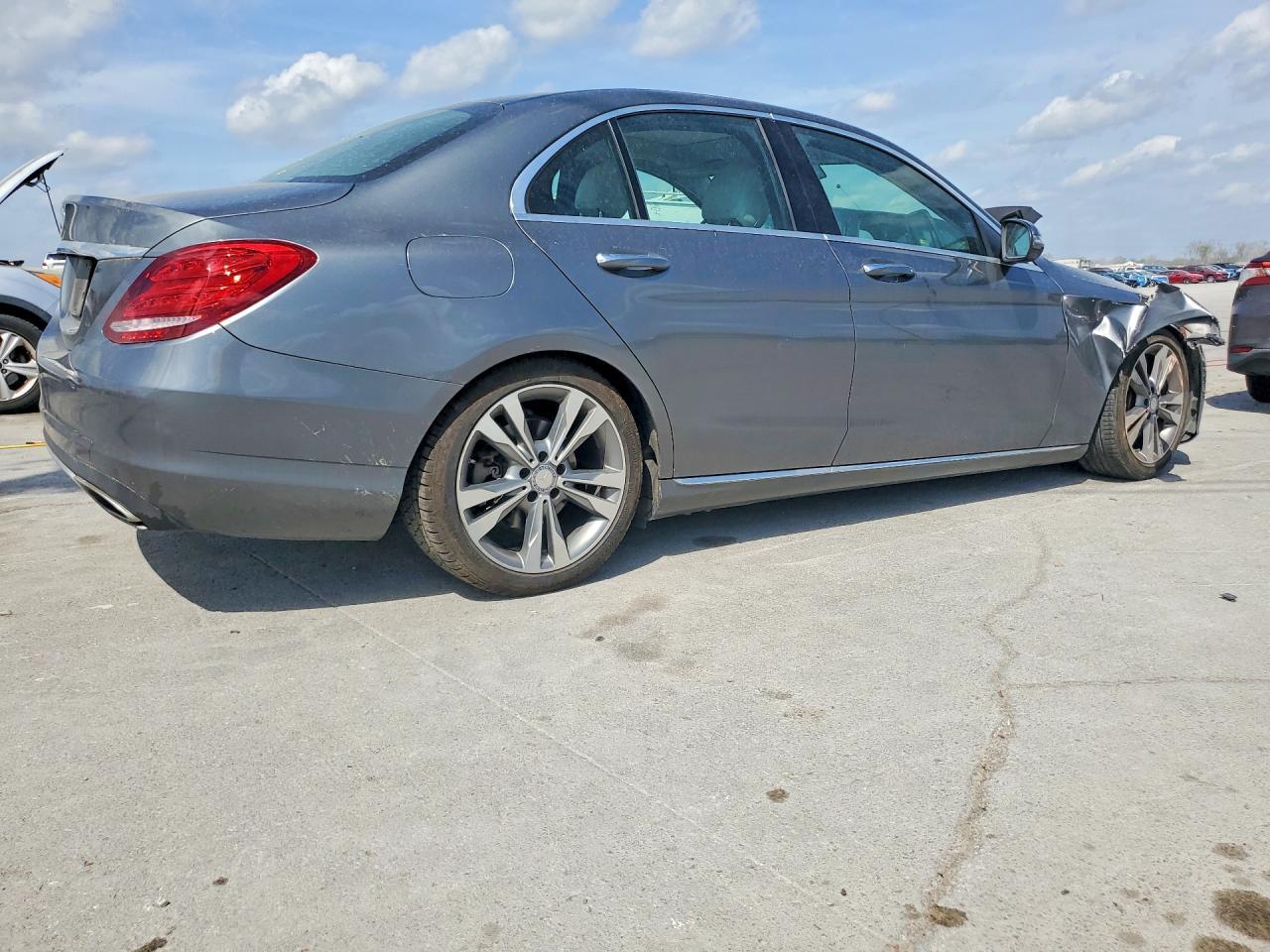 2017 Mercedes-Benz C 300 - zdjęcie 3