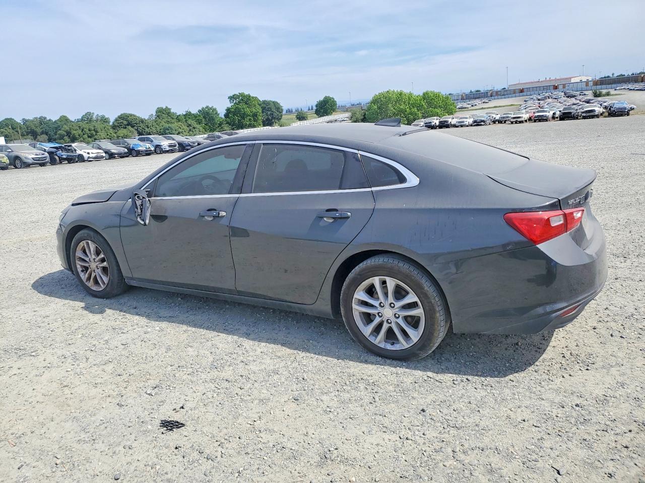 2017 Chevrolet Malibu Lt - zdjęcie 2