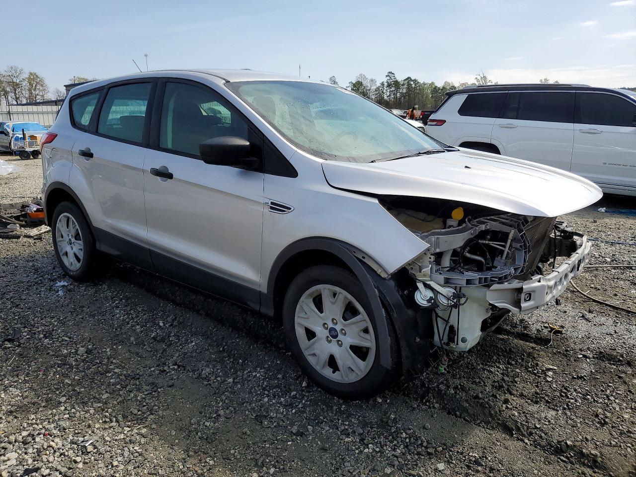 2015 Ford Escape S - zdjęcie 4