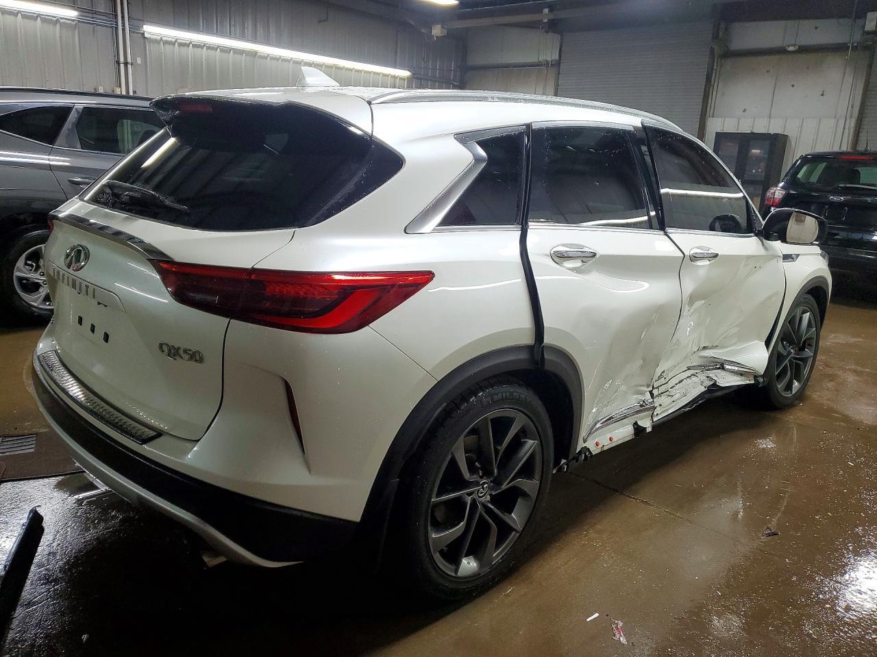 2019 Infiniti Qx50 Essential - zdjęcie 3