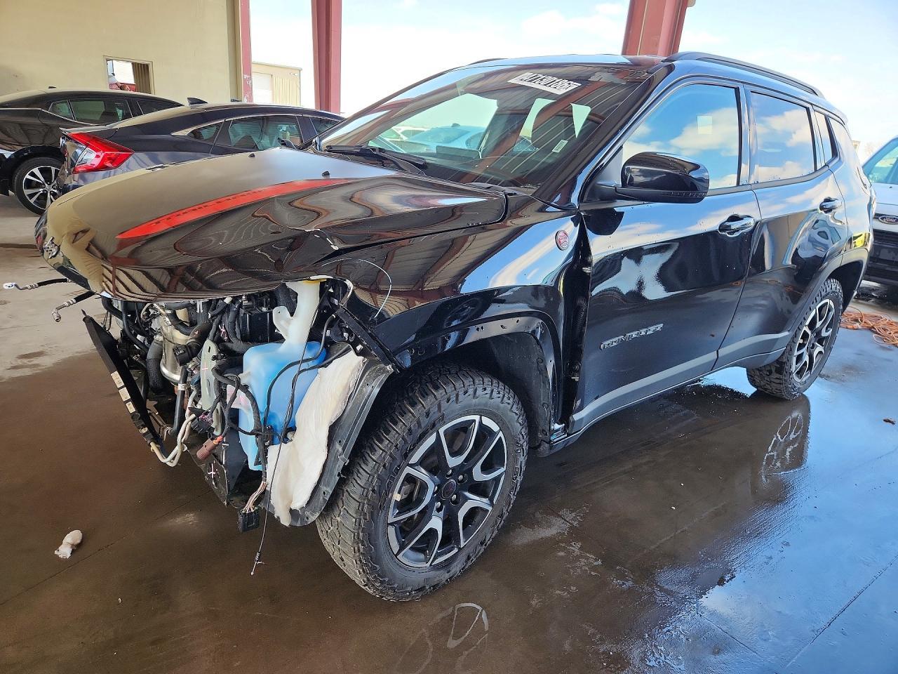 2025 Jeep Compass Trailhawk - zdjęcie główne